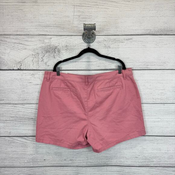 A New Approach Plus Size Pink Mid-Rise Midi Shorts Size 18 - Picture 5 of 8